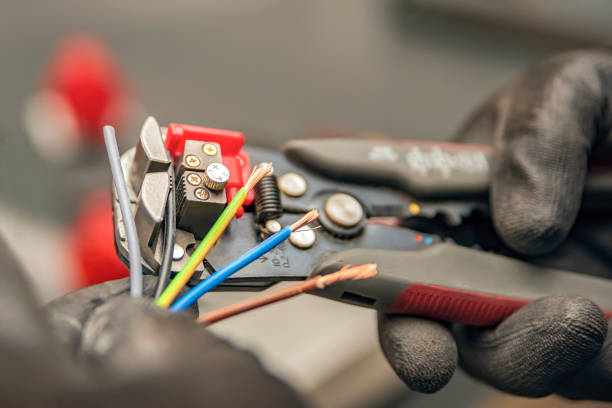 Best Electrical Contractors for Businesses  in Mansfield, OH